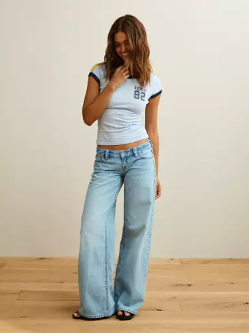 NWOT American Eagle Sept 2026 Lowest Rise Baggy Wide Leg 10 Short